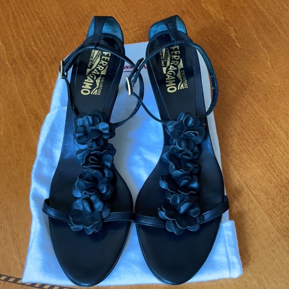 Salvatore Ferragamo Shoes - Salvatore Ferragamo sandals size 9